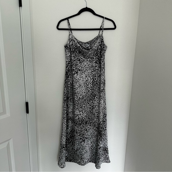 Calvin Klein Satin Midi Dress Black White Spaghetti Straps Size 2 Women’s - Picture 4 of 11